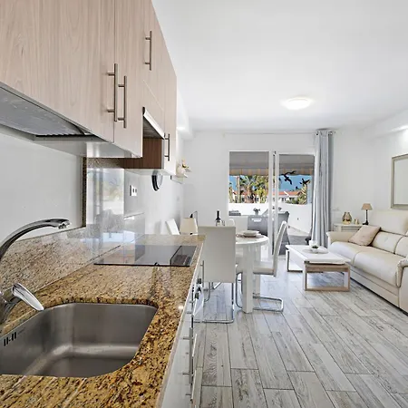 Island Village Heights Daire *