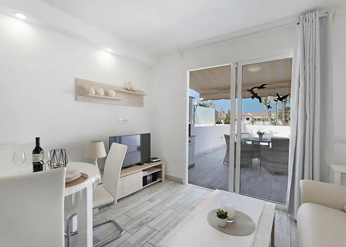 Апартаменты Island Village Heights