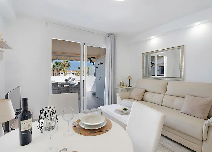 Island Village Heights Апартаменты