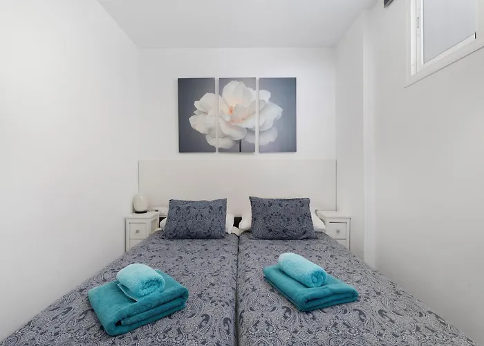 Island Village Heights * Адехе